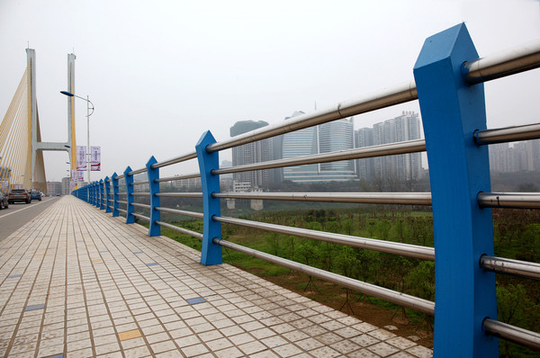 宁波不锈钢桥梁护栏价格小幅下跌