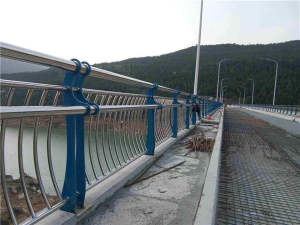 宁波不锈钢桥梁护栏的特点及其在桥梁安全中的重要作用