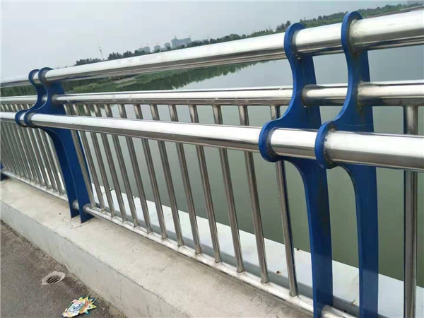 宁波不锈钢栏杆立柱